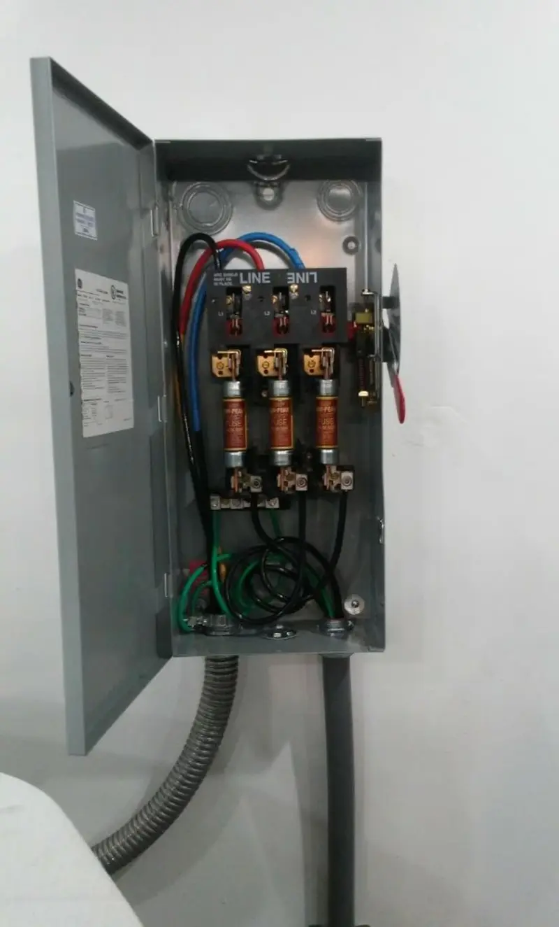 Three-phase disconnect switch installed for Electrical Wiring & Rewiring in Coral Springs